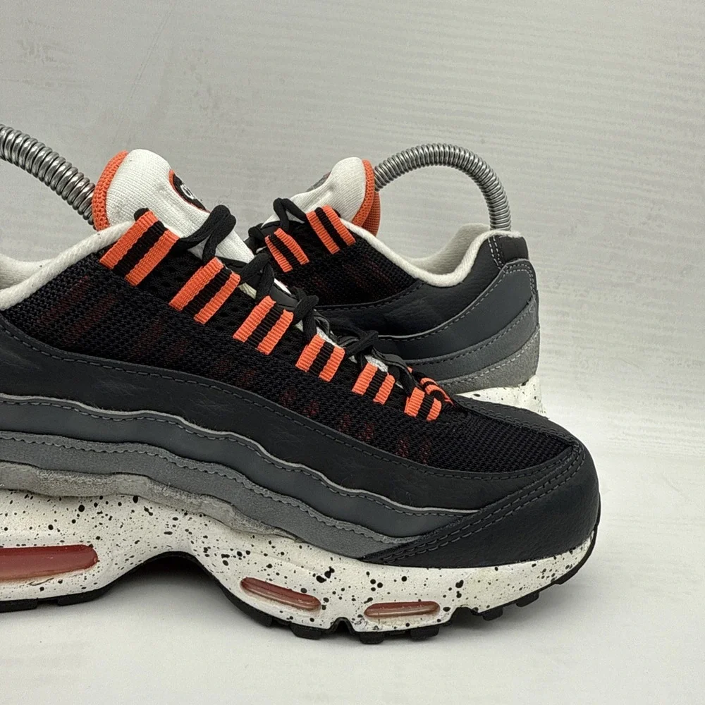 Nike Air Max 95 Recraft Black Athletic Shoes Sneakers CJ3906-008 Youth SZ 5 Y